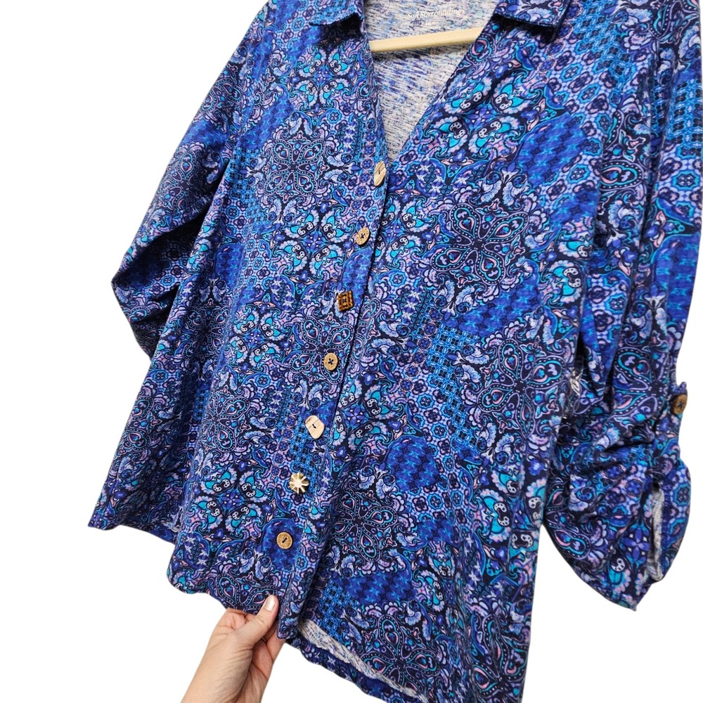 Soft Surroundings NWOT Blue Geometric Artsy Button Down Roll Tab Sleeve Shirt M - Picture 5 of 8